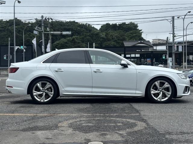 AUDI AUDI A4 2019