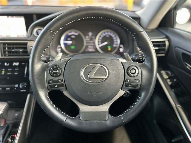 TOYOTA LEXUS IS300h 2013