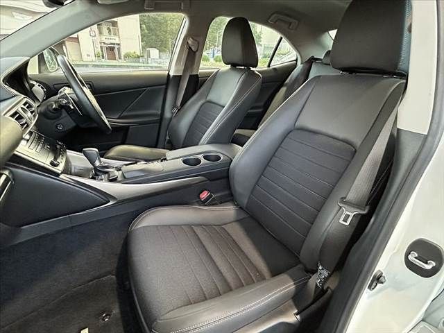 TOYOTA LEXUS IS300h 2013