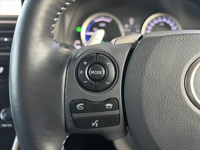 TOYOTA LEXUS IS300h 2013