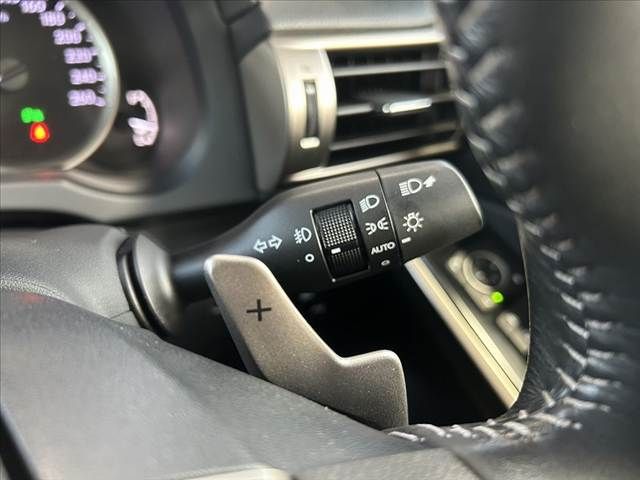 TOYOTA LEXUS IS300h 2013