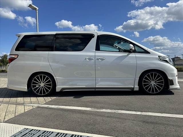 TOYOTA ALPHARD 2012