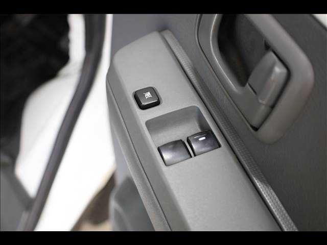 MITSUBISHI MINICAB-MiEV 2020