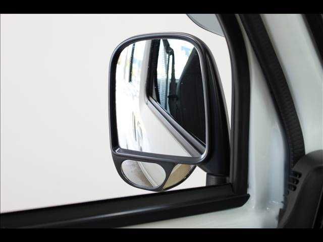 MITSUBISHI MINICAB-MiEV 2020