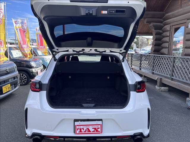 TOYOTA LEXUS LBX 2024