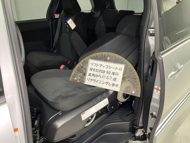 TOYOTA ESTIMA HYBRID 4WD 2020