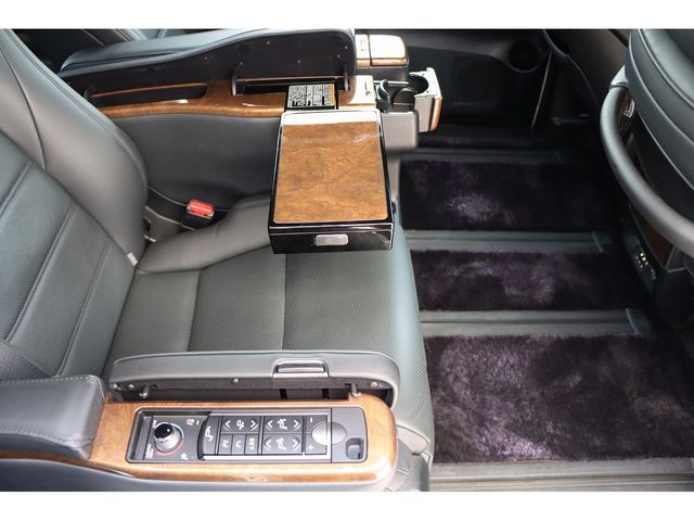 TOYOTA ALPHARD hybrid 4WD 2015