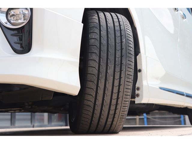 TOYOTA ALPHARD hybrid 4WD 2015