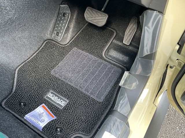 SUZUKI JIMNY NOMADE 2025