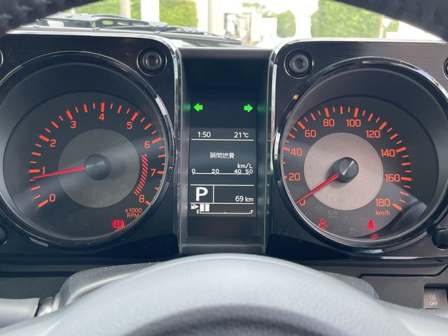 SUZUKI JIMNY NOMADE 2025