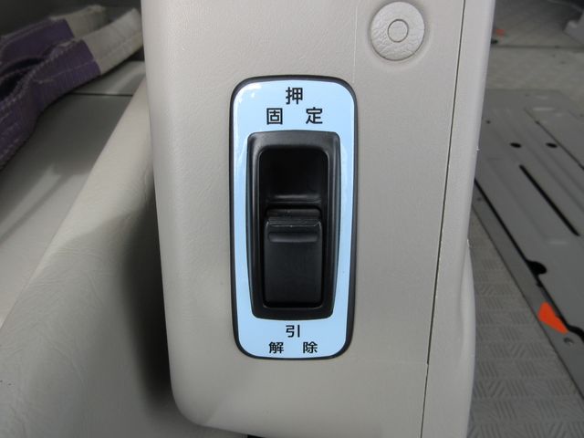 NISSAN NV350 CARAVAN 4WD 2020