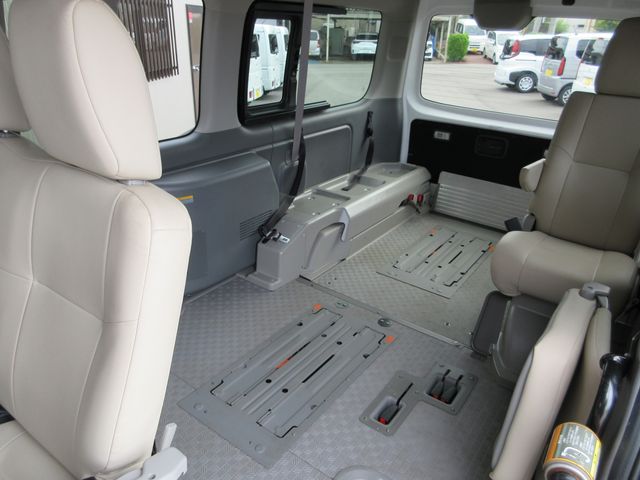 NISSAN NV350 CARAVAN 4WD 2020