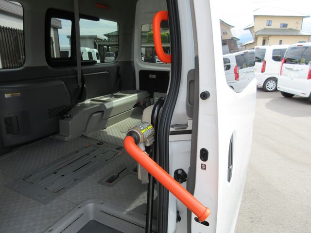 NISSAN NV350 CARAVAN 4WD 2020