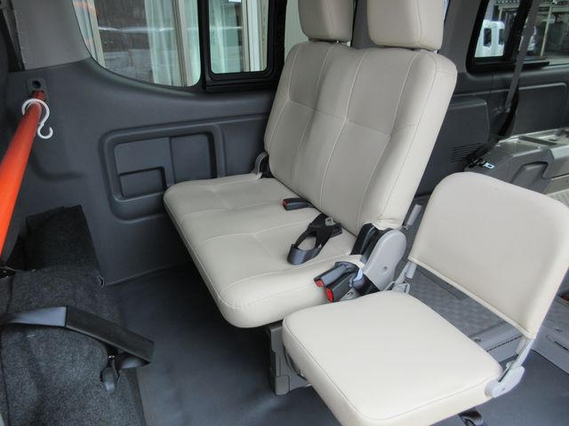 NISSAN NV350 CARAVAN 4WD 2020