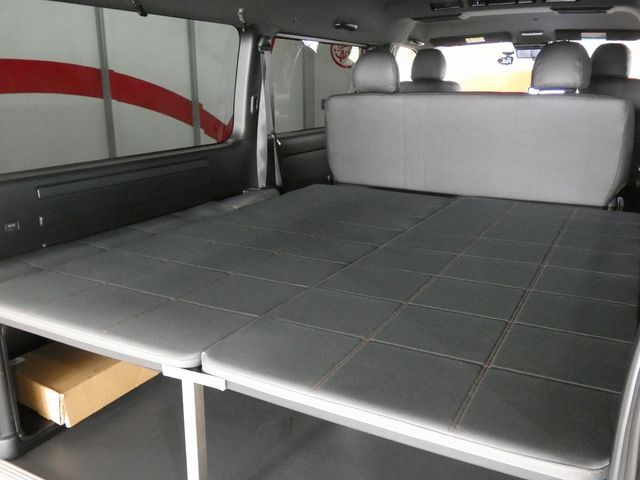 TOYOTA HIACE van 4WD 2023