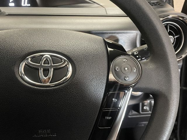 TOYOTA AQUA 2019