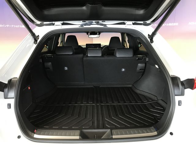 TOYOTA HARRIER HYBRID 2024