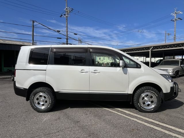 MITSUBISHI DELICA D:5 4WD 2018
