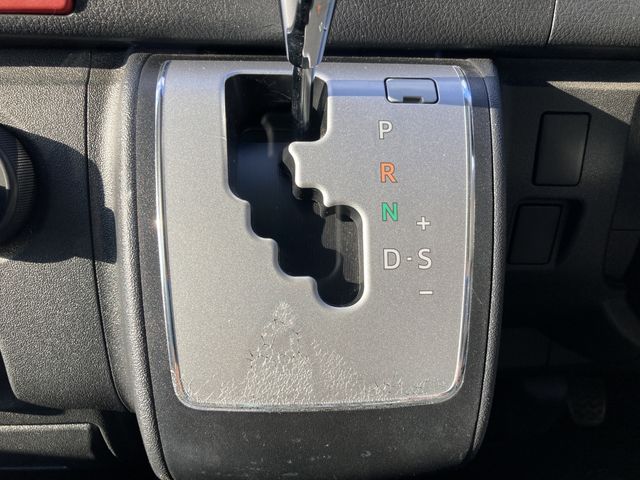 TOYOTA HIACE van 1.25t 2WD 2020