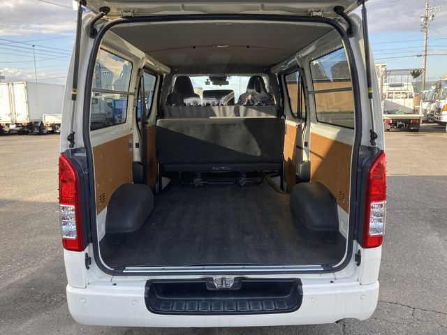 TOYOTA HIACE van 1.25t 2WD 2020