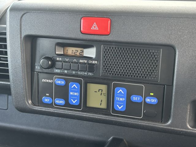 DAIHATSU HIJET truck 4WD 2015