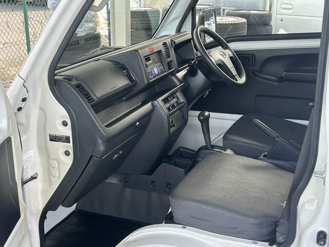 DAIHATSU HIJET truck 4WD 2015