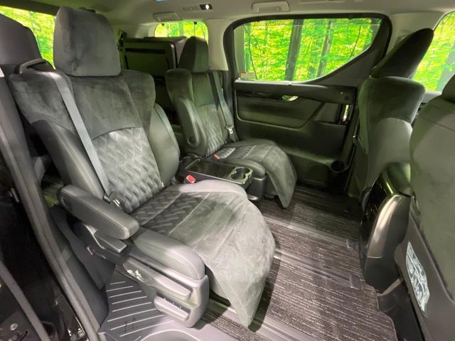 TOYOTA ALPHARD hybrid 4WD 2015