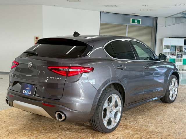 ALFAROMEO ALFAROMEO STELVIO 2023