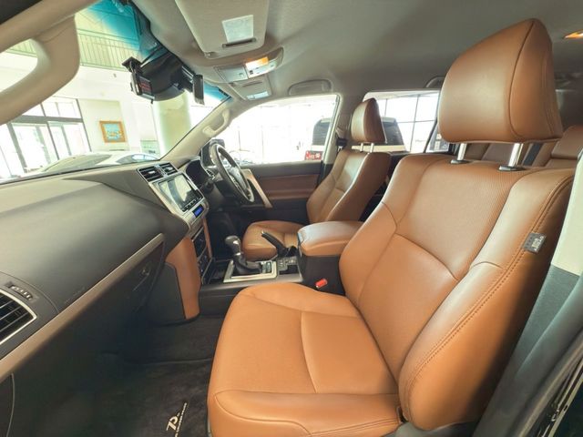 TOYOTA LANDCRUISER PRADO 2022