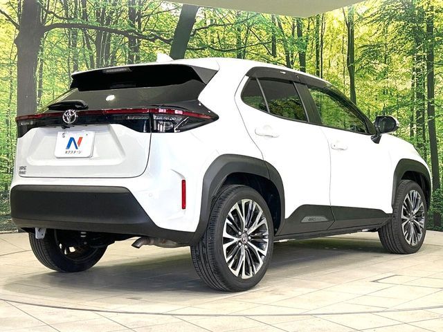 TOYOTA YARIS CROSS 2023