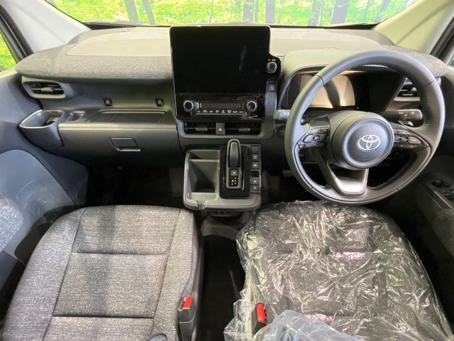 TOYOTA SIENTA HYBRID 2025