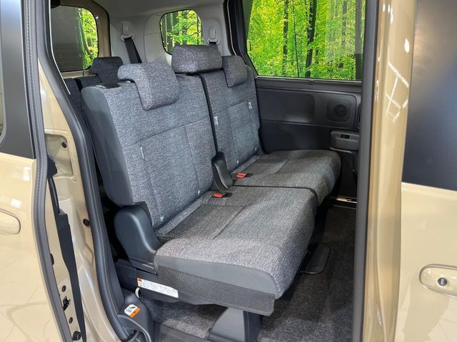 TOYOTA SIENTA HYBRID 2025