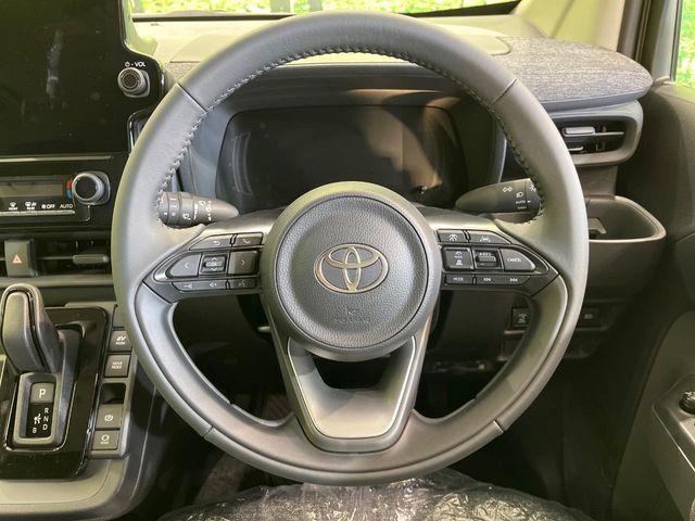 TOYOTA SIENTA HYBRID 2025