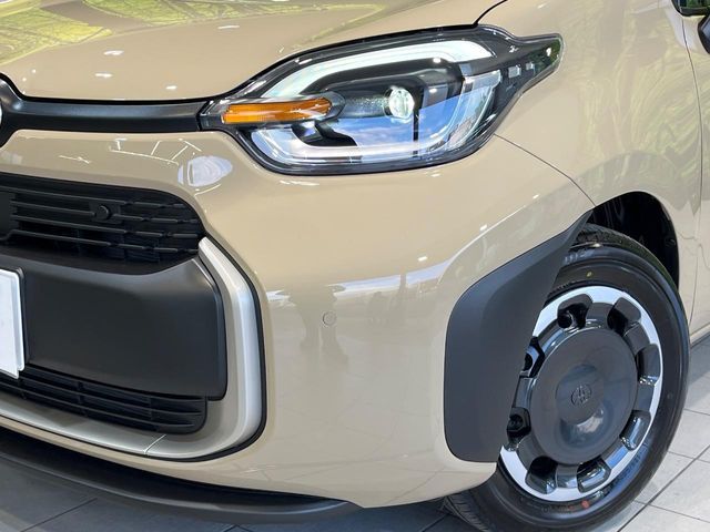 TOYOTA SIENTA HYBRID 2025