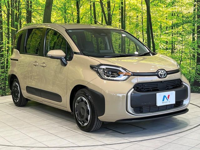 TOYOTA SIENTA HYBRID 2025