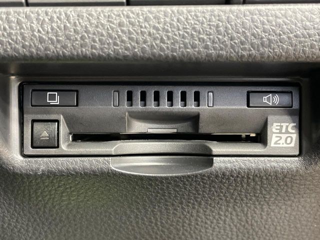 TOYOTA HARRIER HYBRID 2021