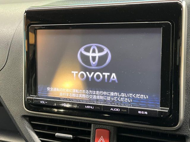 TOYOTA VOXY 2016
