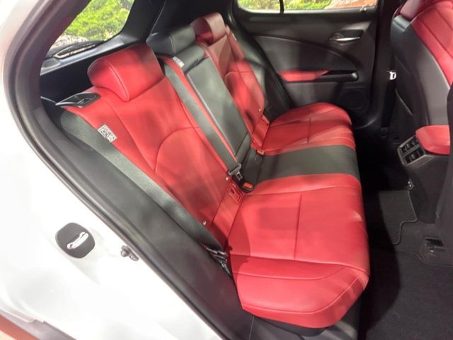 TOYOTA LEXUS UX250h 2021