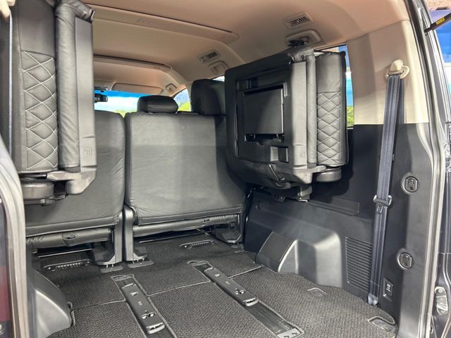 MITSUBISHI DELICA D:5 4WD 2023