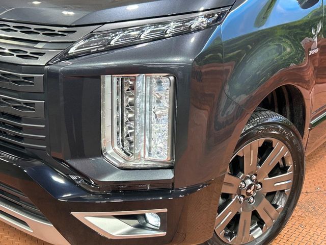 MITSUBISHI DELICA D:5 4WD 2023