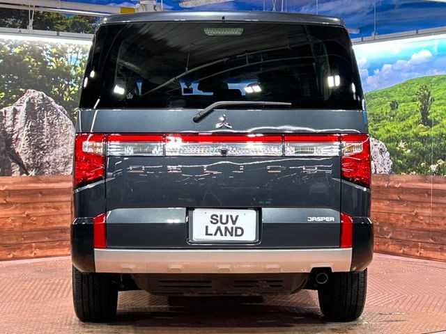 MITSUBISHI DELICA D:5 4WD 2023