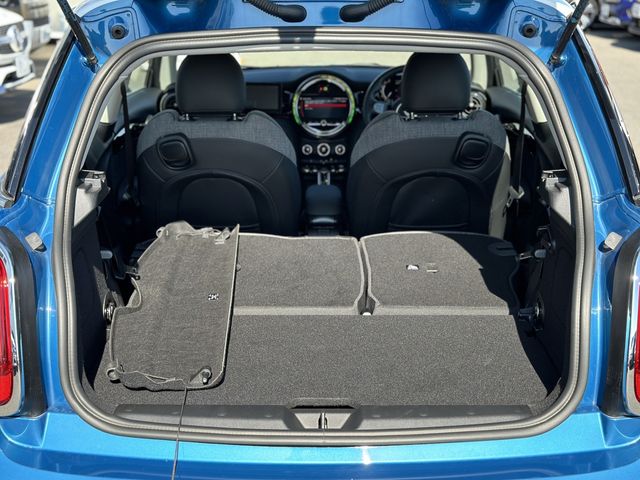 BMW MINI COOPER D 2023