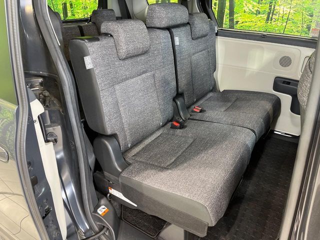 TOYOTA SIENTA HYBRID 2023