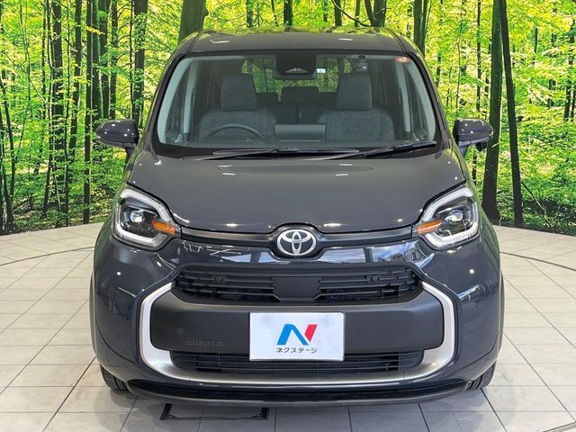 TOYOTA SIENTA HYBRID 2023