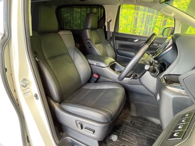 TOYOTA VELLFIRE 2019