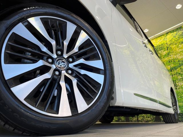 TOYOTA VELLFIRE 2019