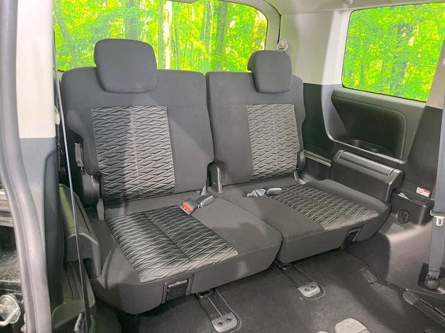 MITSUBISHI DELICA D:5 4WD 2022