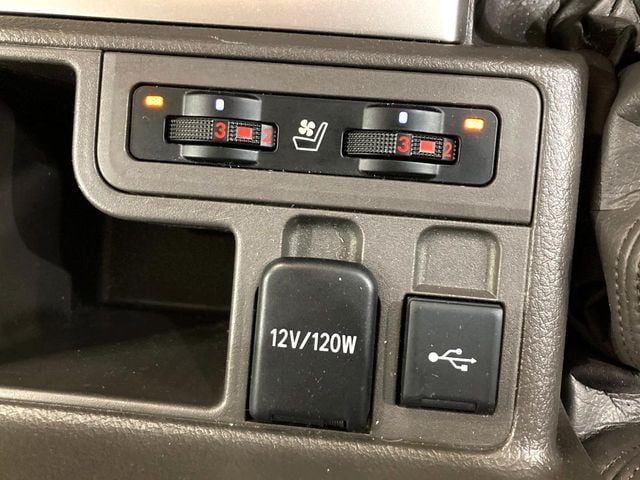 TOYOTA LANDCRUISER PRADO 2023