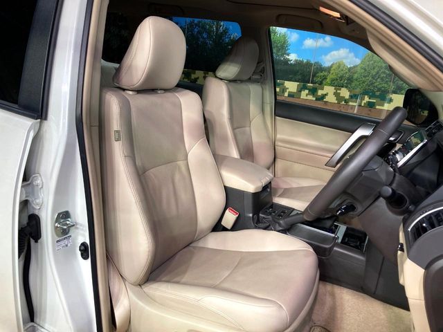 TOYOTA LANDCRUISER PRADO 2023