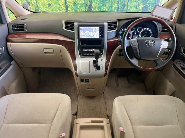 TOYOTA VELLFIRE 2009